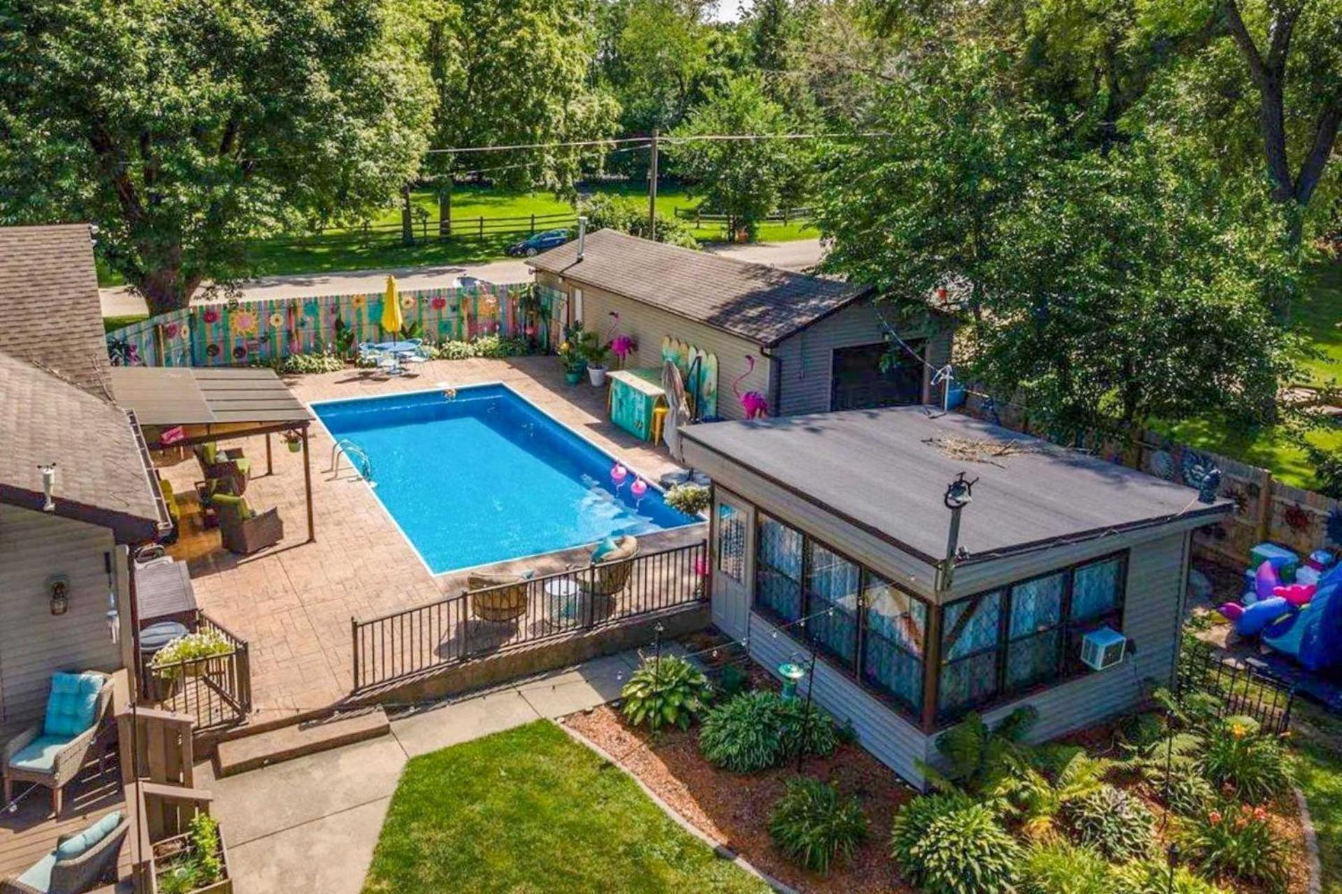 Rock River Retreat With Dock And Seasonal Pool! Edgerton Extérieur photo