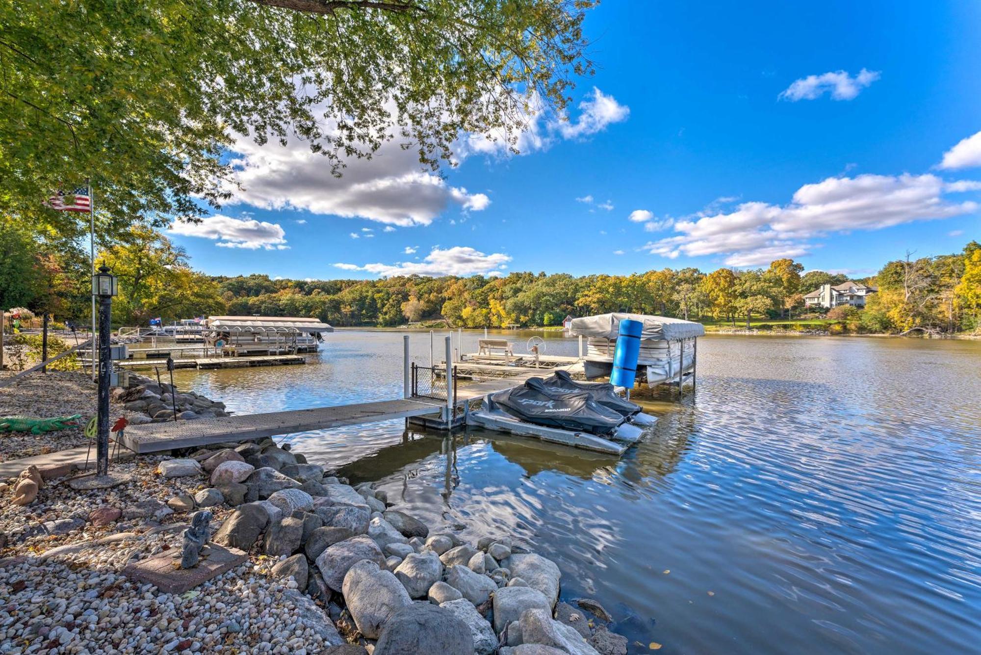 Rock River Retreat With Dock And Seasonal Pool! Edgerton Extérieur photo
