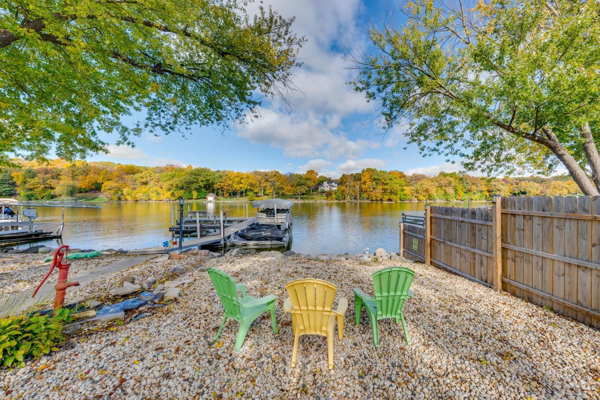 Rock River Retreat With Dock And Seasonal Pool! Edgerton Extérieur photo